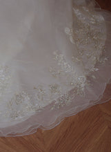 Load image into Gallery viewer, Allure &#39;C 222&#39; - Allure - Nearly Newlywed Bridal Boutique - 4
