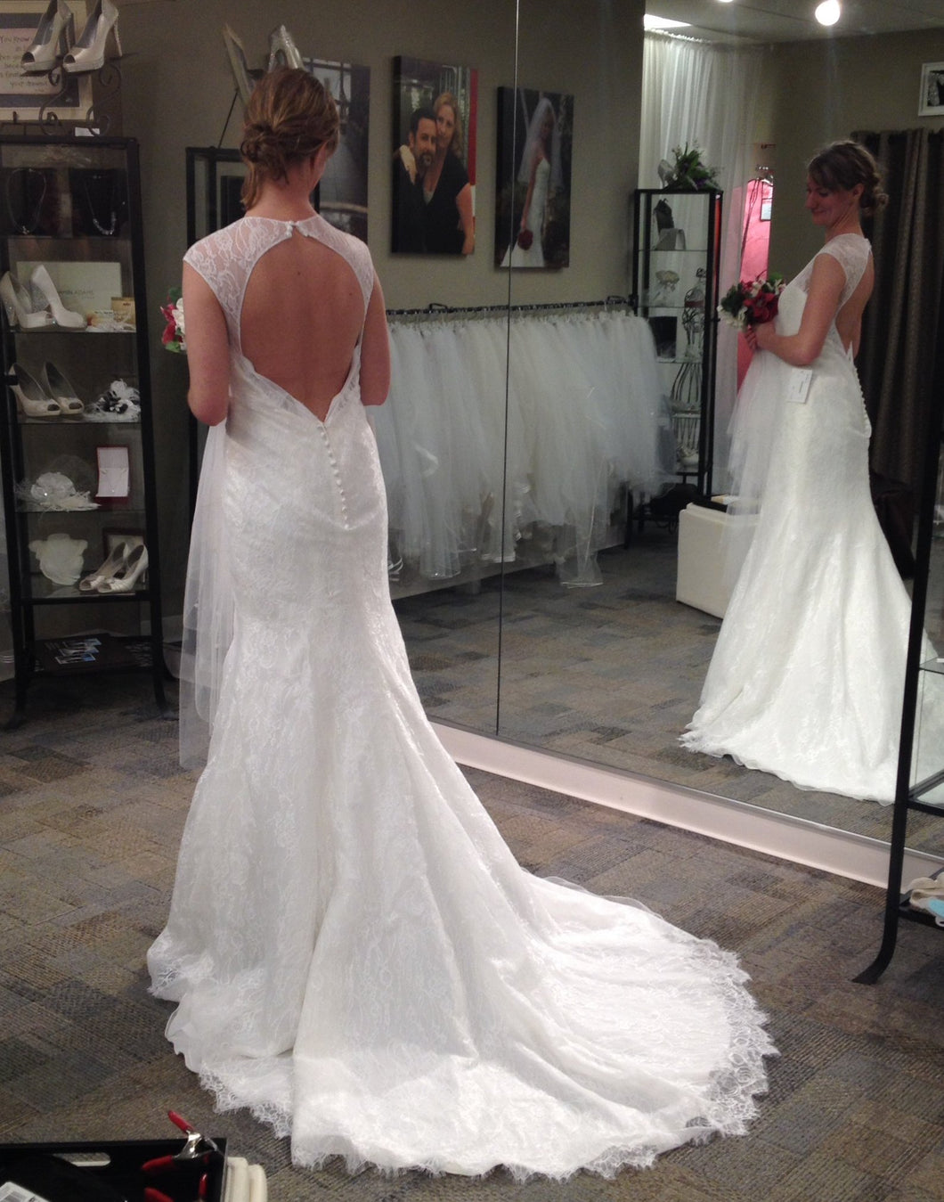 Allure Bridals '9119' size 6 new wedding dress back/front views on bride