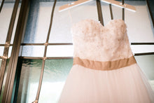 Load image into Gallery viewer, Reem Acra &#39;Coral Bells&#39; - Reem Acra - Nearly Newlywed Bridal Boutique - 4
