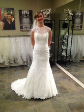 Load image into Gallery viewer, Allure Bridals &#39;9119&#39; size 6 new wedding dress front view on bride
