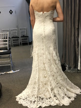 Load image into Gallery viewer, Monique Lhuillier &#39;Monet&#39; - Monique Lhuillier - Nearly Newlywed Bridal Boutique - 1
