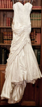 Load image into Gallery viewer, Pnina Tornai &#39;PTNLET&#39; - Pnina Tornai - Nearly Newlywed Bridal Boutique - 5
