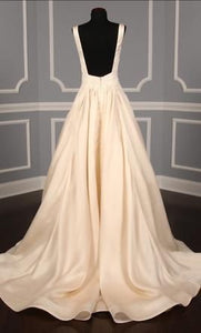 Anne Barge 'Devoted' size 6 new wedding dress back view on mannequin