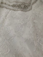 Load image into Gallery viewer, Cosmobella &#39;7385&#39; size 12 used wedding dress view of trim
