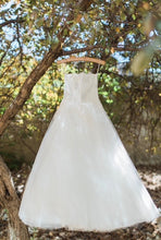 Load image into Gallery viewer, Monique Lhuillier &#39;Roma&#39; size 4 used wedding dress front view on hanger
