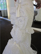 Load image into Gallery viewer, Carolina Herrera &#39;Seurat&#39; size 2 sample wedding dress back view on bride
