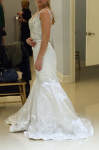 Load image into Gallery viewer, Stephen Yearick &#39;14027&#39; - Stephen Yearick - Nearly Newlywed Bridal Boutique - 2
