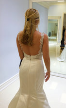 Load image into Gallery viewer, Stephen Yearick &#39;14027&#39; - Stephen Yearick - Nearly Newlywed Bridal Boutique - 4
