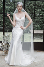 Load image into Gallery viewer, Maggie Sottero &#39;Marnie&#39; size 4 new wedding dress front view on model
