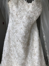 Load image into Gallery viewer, Michelle Roth &#39;Eda&#39; size 10 used wedding dress front view on hanger
