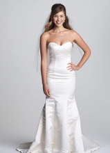 Load image into Gallery viewer, Olia Zavozina &#39;Allie&#39; size 14 used wedding dress front view on bride
