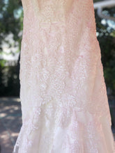 Load image into Gallery viewer, Essense of Australia &#39;D1617DM&#39; size 6 new wedding dress view of body of dress

