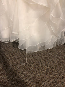 Michelle Roth 'Eda' size 10 used wedding dress view of hem