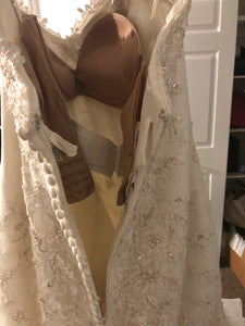 Michelle Roth 'Eda' size 10 used wedding dress back view on hanger