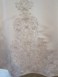 Kirstie Kelly 'Sleeping Beauty' size 8 new wedding dress view of fabric trim