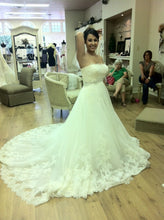 Load image into Gallery viewer, Ghislaine - Enzoani - Nearly Newlywed Bridal Boutique - 2
