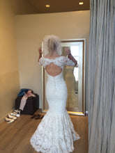 Load image into Gallery viewer, Marchesa lace 3/4 sleeve mermaid - Marchesa - Nearly Newlywed Bridal Boutique - 3
