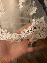 Load image into Gallery viewer, Pronovias &#39;Tibet&#39; size 12 used wedding dress view of edging
