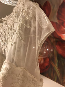 Custom 'Beautiful' size 12 used wedding dress back view of sleeves