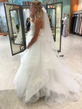 Load image into Gallery viewer, Hayley Paige &#39;Chantelle&#39; size 4 new wedding dress back view on bride
