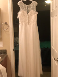 Alfred Angelo' 8555' size 14 new wedding dress back view on hanger