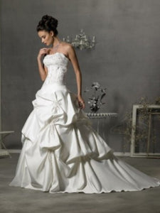 Forever Yours '47133' size 4 sample wedding dress front view on model