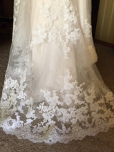 Load image into Gallery viewer, Casablanca &#39;Champagne&#39; size 8 new wedding dress view of train
