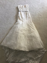 Load image into Gallery viewer, Monique Lhuillier &#39;Aspen&#39; size 2 used wedding dress front view
