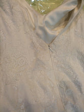 Load image into Gallery viewer, Monique Lhuillier &#39;Teagan&#39; - Monique Lhuillier - Nearly Newlywed Bridal Boutique - 1
