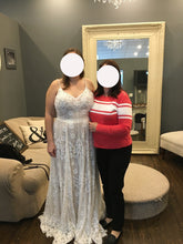 Load image into Gallery viewer, Allure Bridals &#39;Hollis&#39; F148
