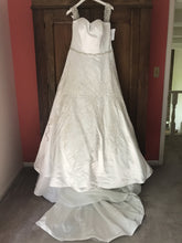 Load image into Gallery viewer, Sophia Tolli &#39;Reaghann&#39; size 16 new wedding dress front view on hanger
