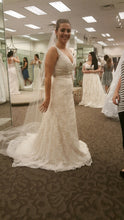 Load image into Gallery viewer, David&#39;s Bridal &#39;Beaded Lace&#39; size 4 new wedding dress front view on bride
