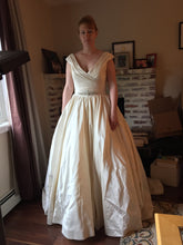 Load image into Gallery viewer, Allure Bridals &#39;9155&#39;
