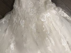 Pronovias 'Barroco' size 8 used wedding dress view of body of dress