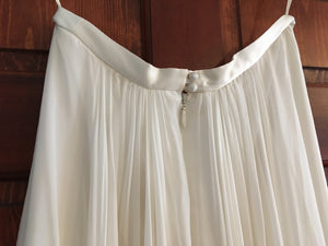 Catherine Deane 'Skirt' size 6 new wedding dress back view of waistband