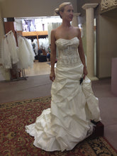 Load image into Gallery viewer, Custom &#39;Corset Bodice&#39; - Custom - Nearly Newlywed Bridal Boutique - 1
