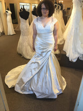 Load image into Gallery viewer, Sophia Tolli &#39;Lysa&#39; size 12 used wedding dress front view on bride

