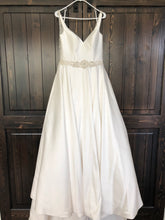 Load image into Gallery viewer, Mori Lee &#39;Maribella&#39; size 12 used wedding dress front view on hanger
