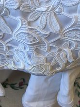 Load image into Gallery viewer, Helen Morley &#39;White Lace&#39; size 6 used wedding dress view of fabri
