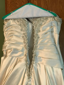 Bonny Bridal 'Ivory' size 22 used wedding dress back view on hanger