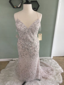 Melissa Sweet 'Embroidered and Beaded' size 14 new wedding dress front view on mannequin