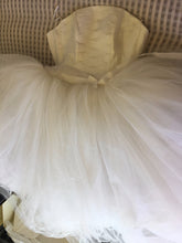 Load image into Gallery viewer, Richard Glasgow &#39;Tulle&#39; size 8 used wedding dress back view flat
