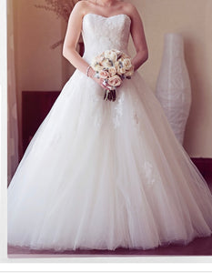 Pronovias 'Barroco' size 8 used wedding dress front view on bride