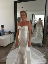 Load image into Gallery viewer, Romona Keveza &#39;Legends&#39; size 8 used wedding dress front view on bride
