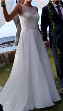 Load image into Gallery viewer, Wtoo &#39;Hathaway&#39; size 8 used wedding dress front view on bride
