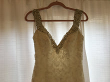 Load image into Gallery viewer, Allure &#39;C261&#39; size 8 sample wedding dress front view close up on hanger
