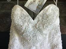 Load image into Gallery viewer, Maggie Sottero &#39;Avery&#39; size 10 new wedding dress front view close up
