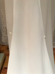 Watters 'Cruz' size 4 used wedding dress view of body of dress