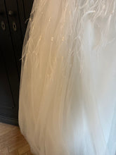 Load image into Gallery viewer, Zac Posen &#39;Organza Beaded Feather Strapless Ball Gown&#39;
