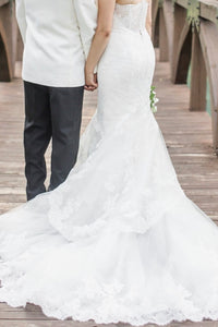 Enzoani 'Jodie' size 4 used wedding dress back view on bride